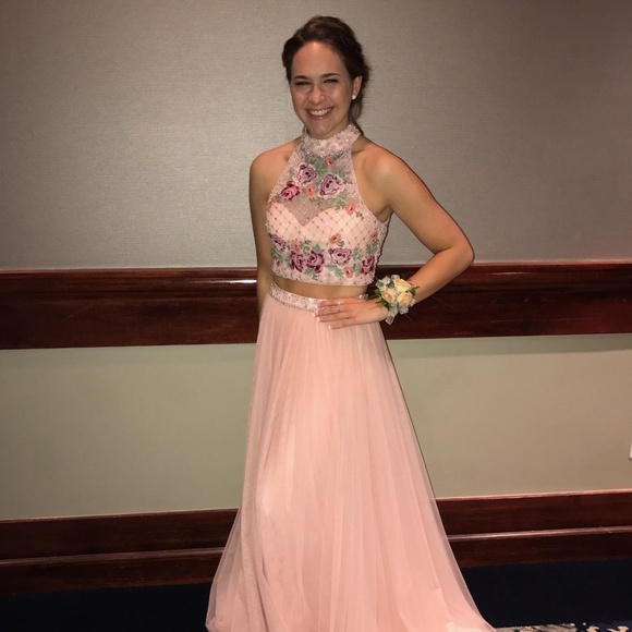 Sherri Hill Prom Dress - Picture 1 of 4